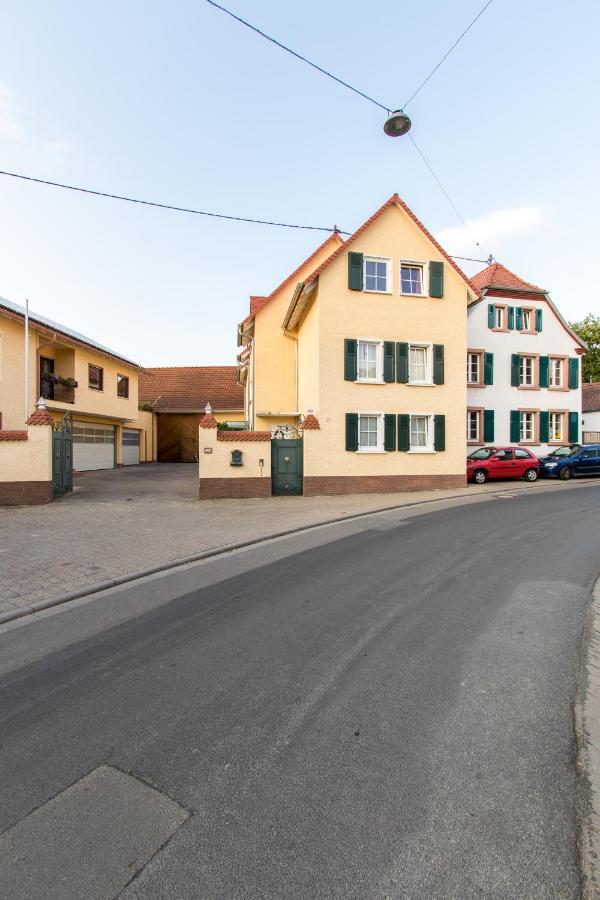 Weingut Und Gaestehaus Henrici Friesenheim is an Ortsgemeinde Exterior foto