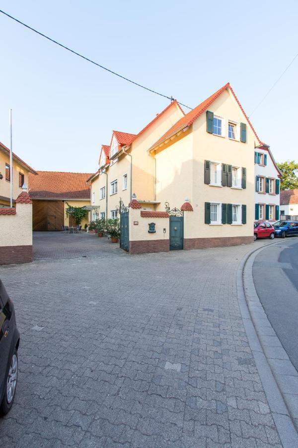 Weingut Und Gaestehaus Henrici Friesenheim is an Ortsgemeinde Exterior foto